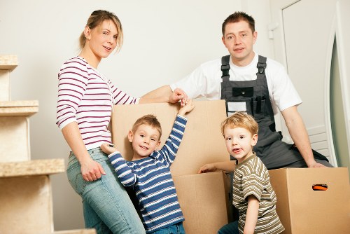 Local moving van service in Ladbroke Grove for home and business transport
