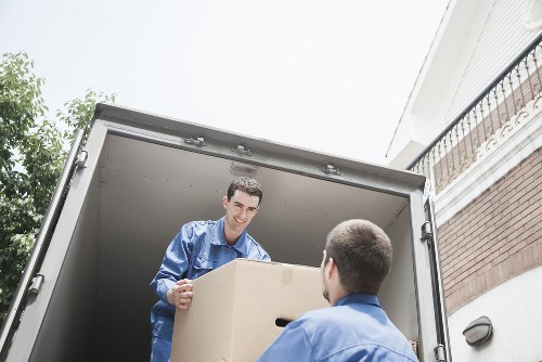Storage and transport support for flat removals in Ladbrokegrove