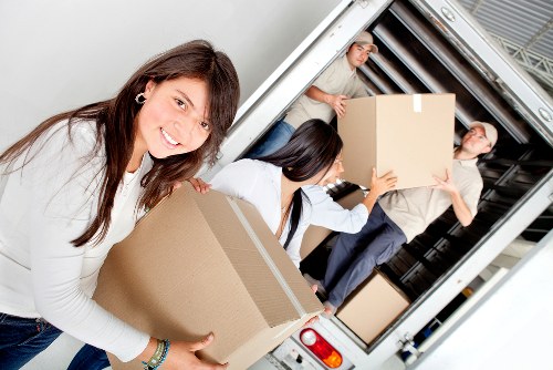 Submitting complaint details for a moving service issue